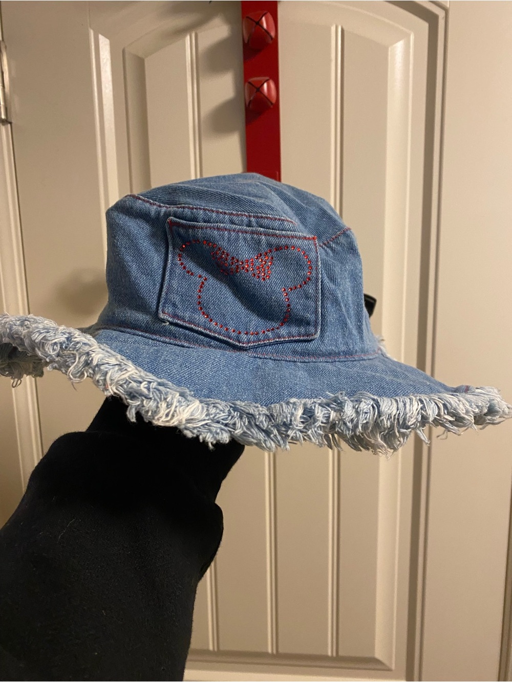 NWT Vintage Disneyland Resort Sun Hat Denim Minnie Mouse Bling 100 Cotton - Picture 2 of 6